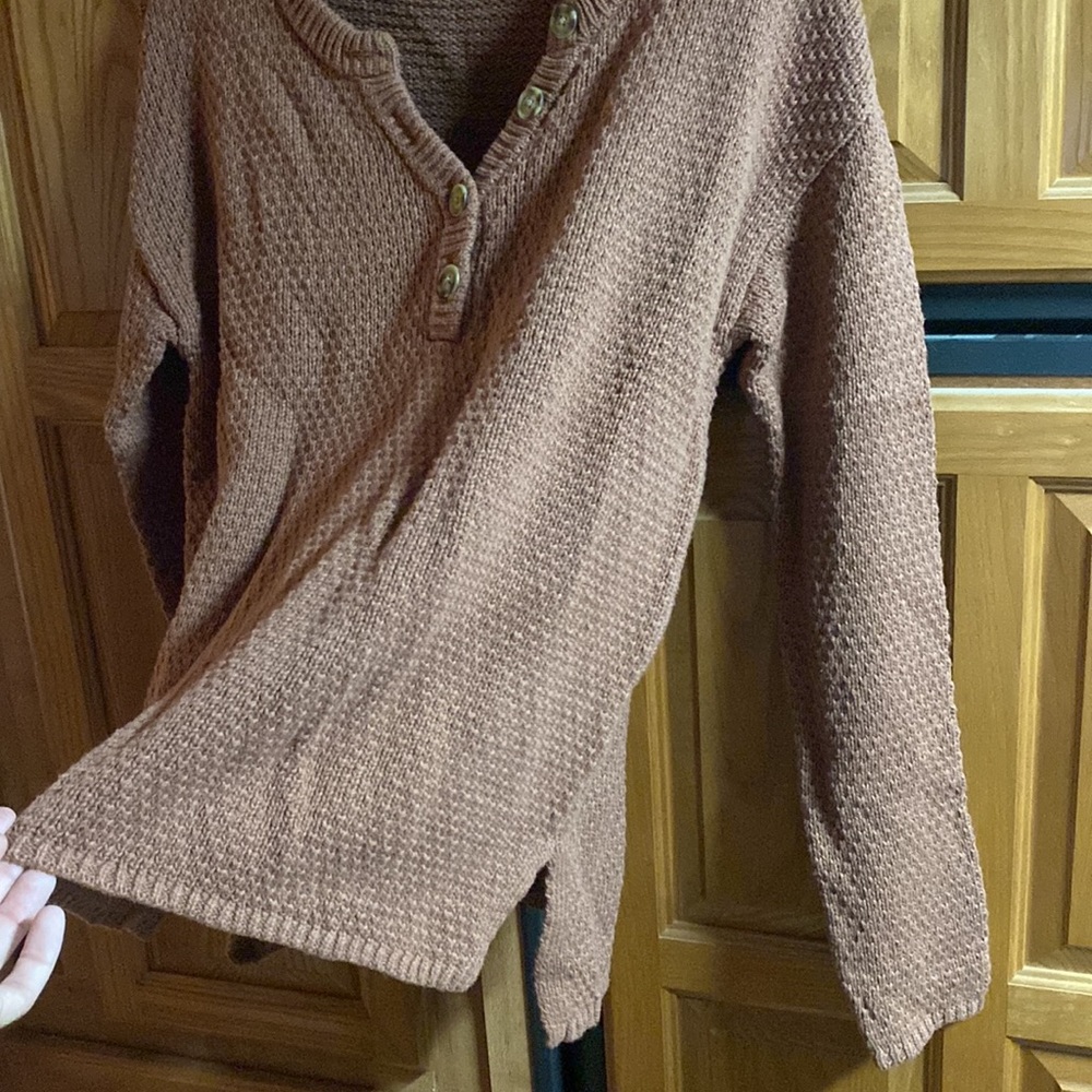 Sweater - Picture 4 of 4